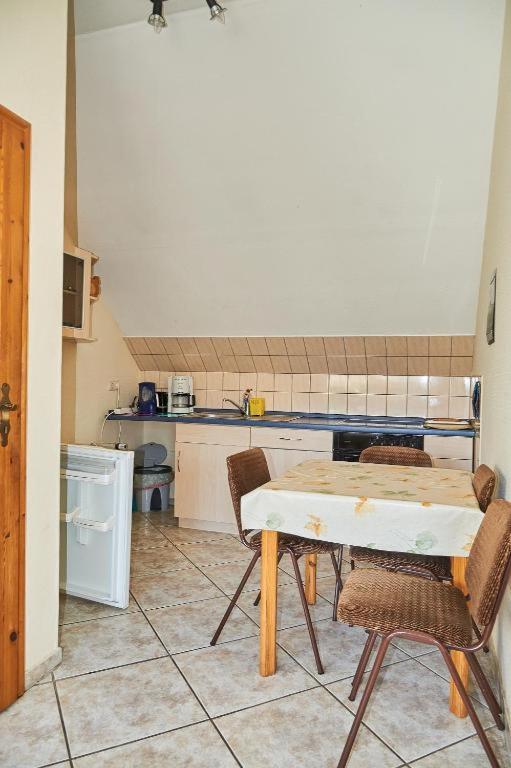 Schwalbenhof Woellnau Appartement Doberschutz Buitenkant foto